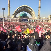 حضور پرشور طلاب و کادر مدارس علمیه خواهران لرستان در آیین وداع با رهبر شهید