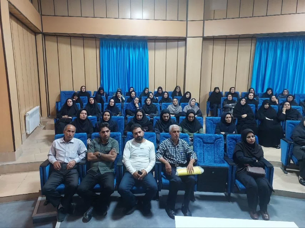 برگزاری ششمین پیشنشست همایش ملی «بانوی کُرد» در قروه با محوریت تبیین الگوی عفاف و حجاب