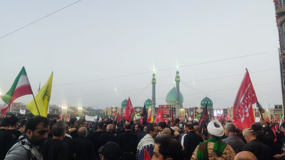 حضور طلاب مدارس علمیه خواهران استان تهران در مراسم تشییع قائد شهید