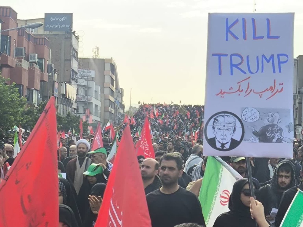 حضور طلاب مدارس علمیه خواهران استان تهران در مراسم تشییع قائد شهید