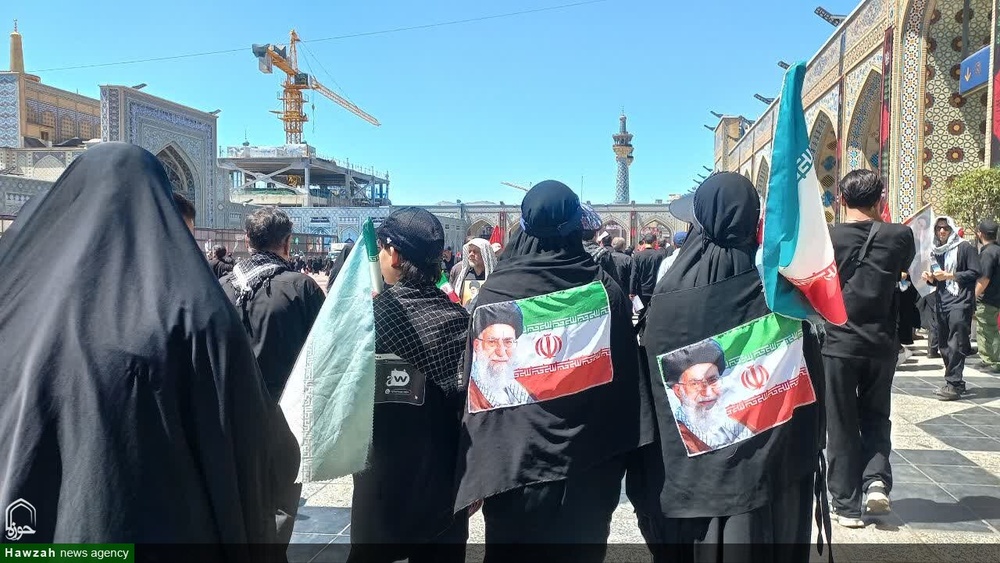 حضور بانوان طلبه شهرهای مختلف استان کرمان در مراسم تشییع رهبر شهید