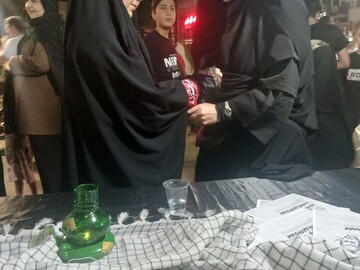 فعالیت طلاب مدرسه علمیه فاطمه‌الزهرا اراک در موکب شهید پاکپور