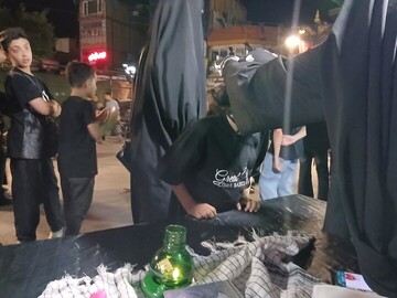 فعالیت طلاب مدرسه علمیه فاطمه‌الزهرا اراک در موکب شهید پاکپور