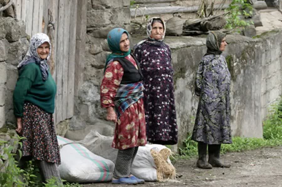 ۷۱ هزار زن سرپرست خانوار در روستاها و شهرهای زیر ۲۰ هزار نفر بیمه می‌شوند