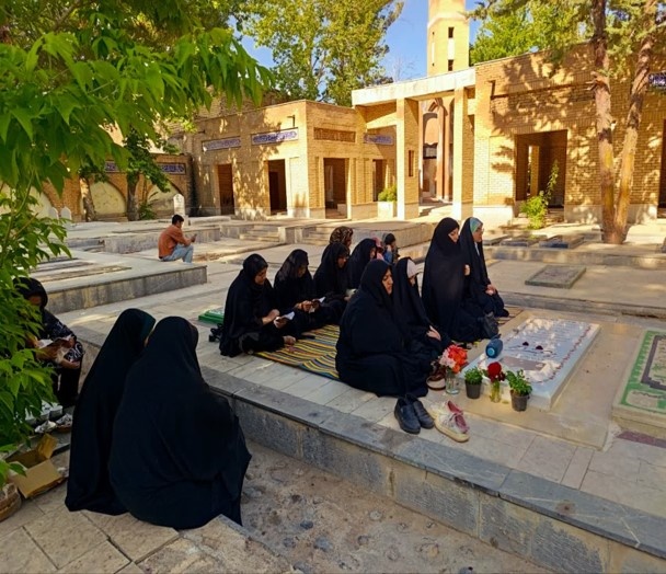 فعالیت تبلیغی طلاب لرستانی در محافل خانگی محلات شهر و روستا
