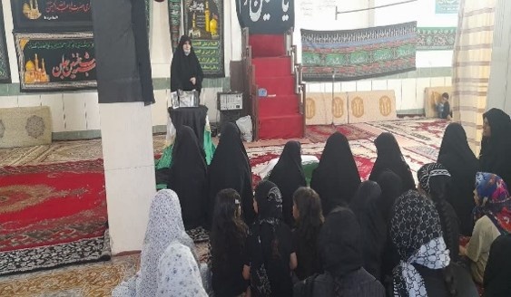 فعالیت تبلیغی طلاب لرستانی در محافل خانگی محلات شهر و روستا