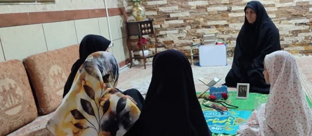 فعالیت تبلیغی طلاب لرستانی در محافل خانگی محلات شهر و روستا