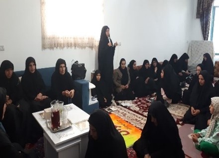 فعالیت تبلیغی طلاب لرستانی در محافل خانگی محلات شهر و روستا