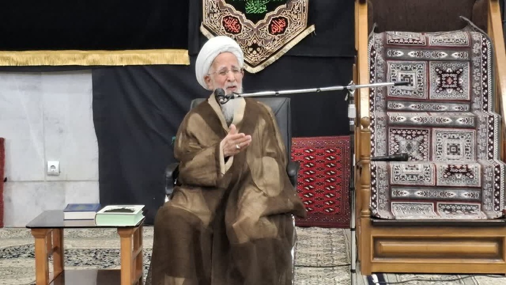 رهبر معظم انقلاب «صالحٌ بعد صالح» است