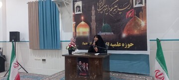 غرب بزرگ‌ترین ضربه را به حیثیت و کرامت زن وارد کرده است