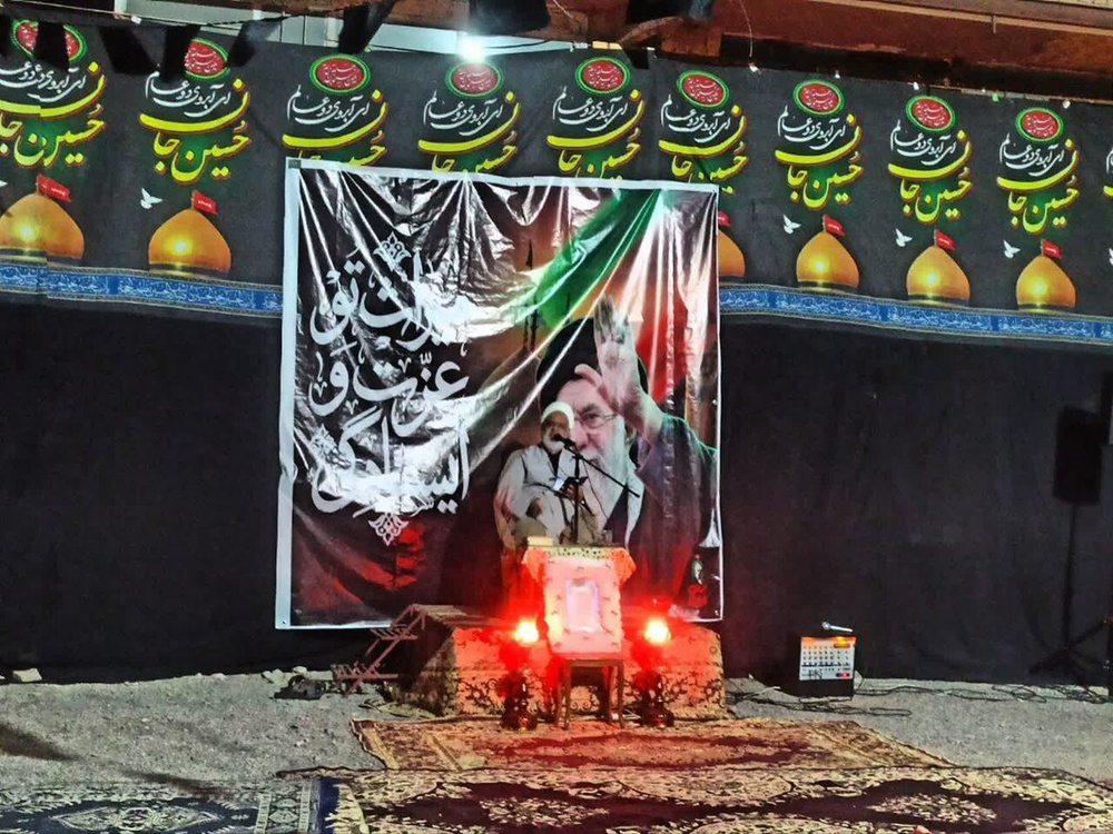 مراسم بزرگداشت قائد امت در مدرسه علمیه الزهرا (س) شهداد