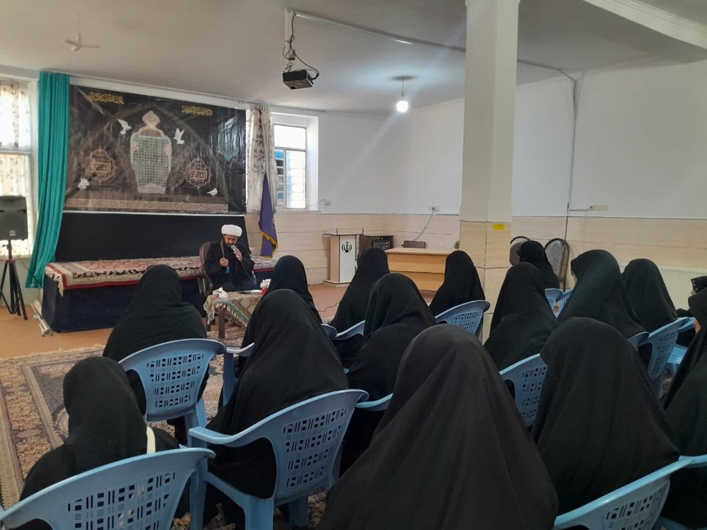مراسم بزرگداشت قائد امت در مدرسه‌ علمیه ریحانه النبی (س) رفسنجان