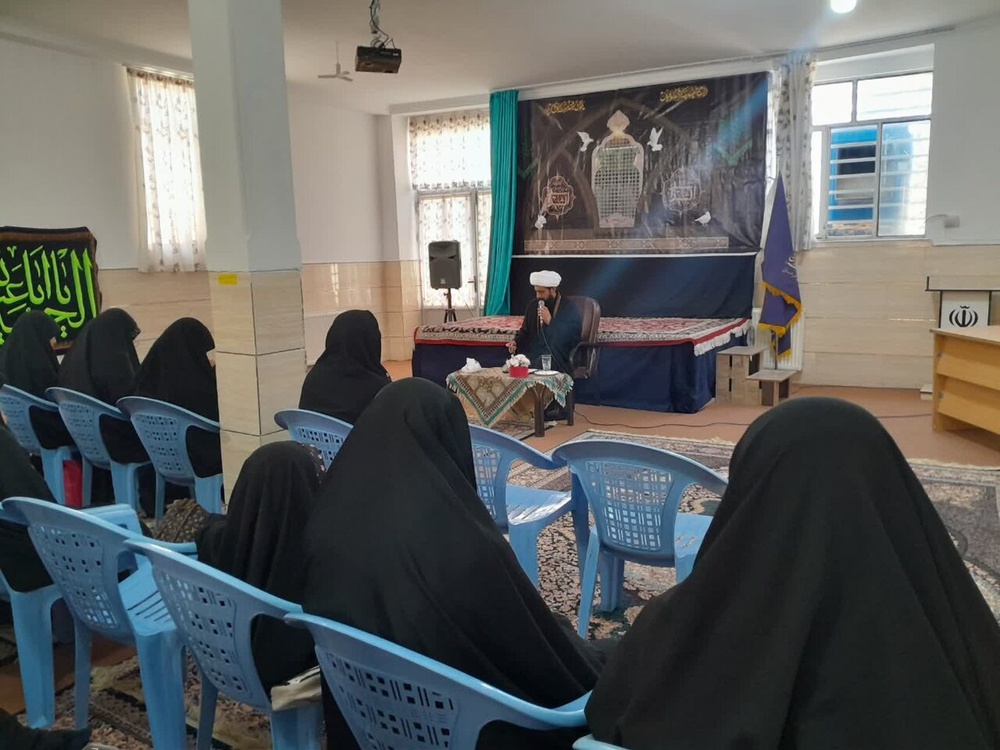 مراسم بزرگداشت قائد امت در مدرسه‌ علمیه ریحانه النبی (س) رفسنجان