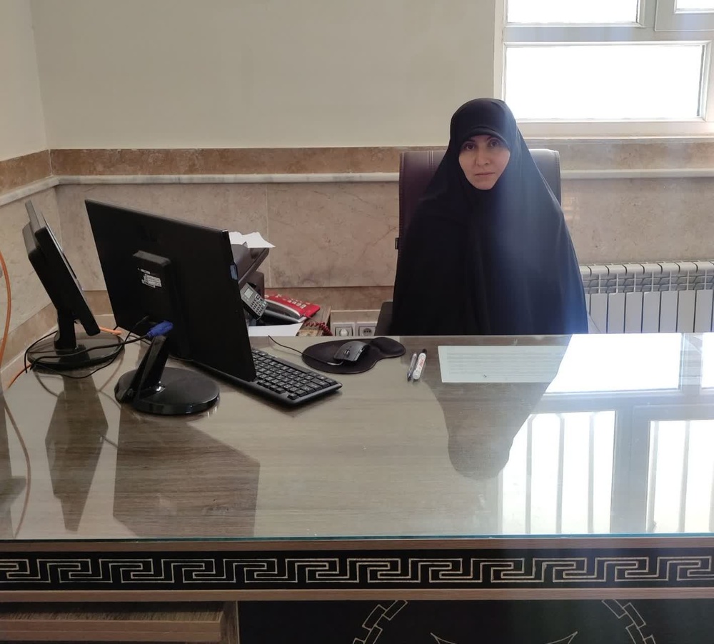 نقش راهبردی بانوان طلبه در بازسازی روایت اول از نهضت حسینی در پیاده‌روی اربعین