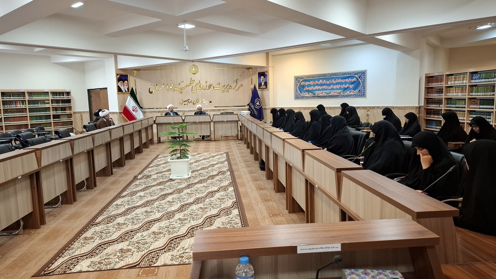 اصلاح ساختار برنامه‌های درسی حوزه و حرکت به سوی آموزش گرایشی و تلفیقی ضروری است