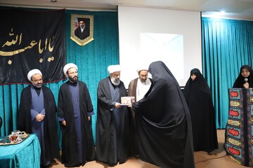تصاویر/  حضور مدیر حوزه‌های علمیه خواهران کشور در مدارس علمیه خواهران استان اردبیل