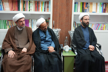 تصاویر/ دیدار مدیر حوزه‌های علمیه خواهران کشور با نماینده ولی‌فقیه در استان اردبیل
