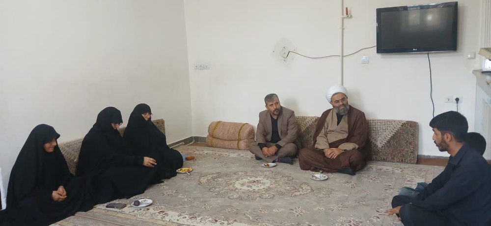 سایهسارِ حضورِ شهید؛ تجدید میثاق با خانواده شهید والامقام احسان شیروانی درقروه