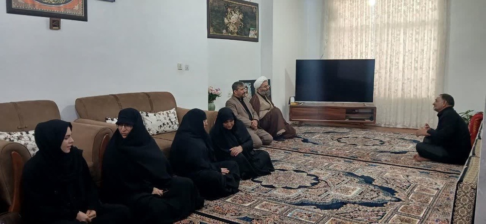 دیدار با خانواده شهید والامقام محسن حسابی از شهدای جنگ رمضان در قروه