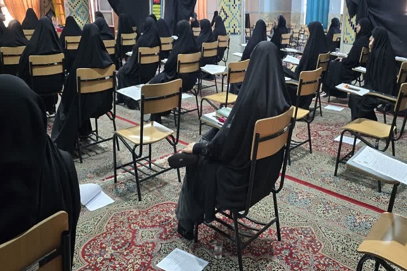 آزمون جذب استاد حوزه علمیه خواهران در استان یزد برگزار شد
