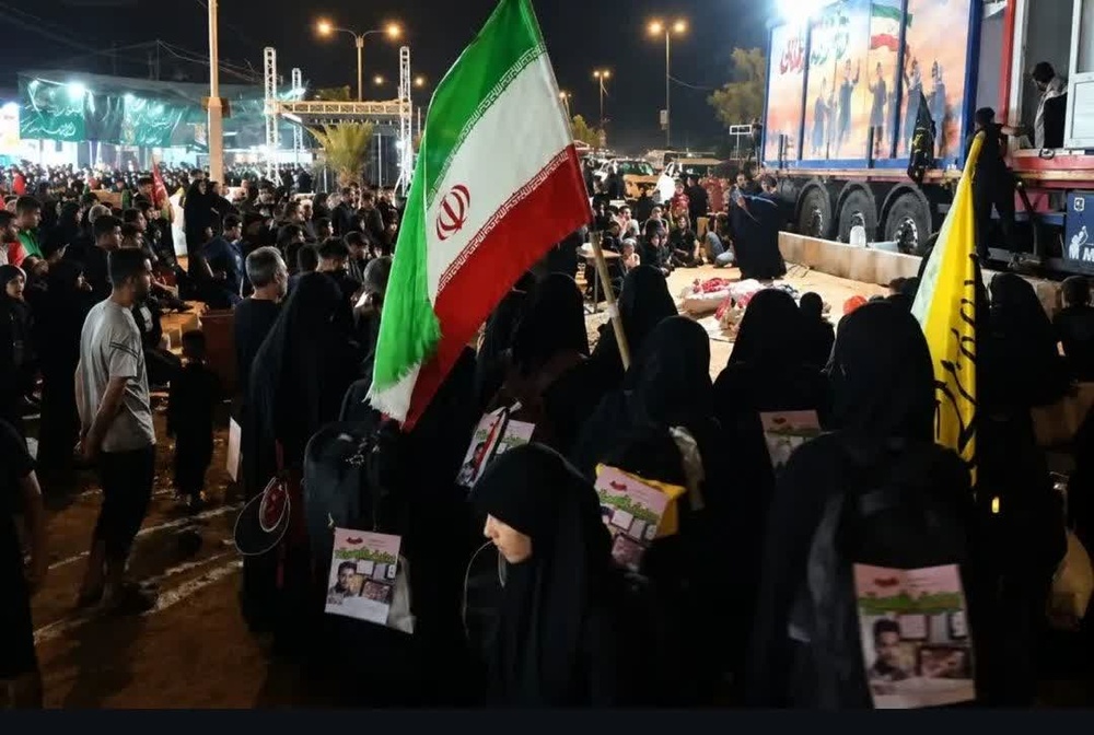 اجرای نمایش دختران آسمان با محوریت روایتگری از دانش آموزان شهید مدرسه شجره طیبه میناب، در نجف اشرف توسط مبلغان فاطمیه شیراز