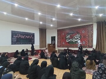 گزارش-تصویری فعالیت مبلغان حوزه علمیه خواهران هرمزگان در ایام اربعین