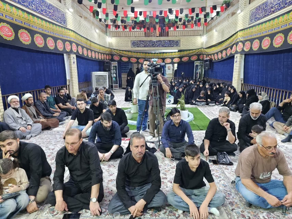 برگزاری مراسم گرامیداشت رهبر شهید در سنندج
