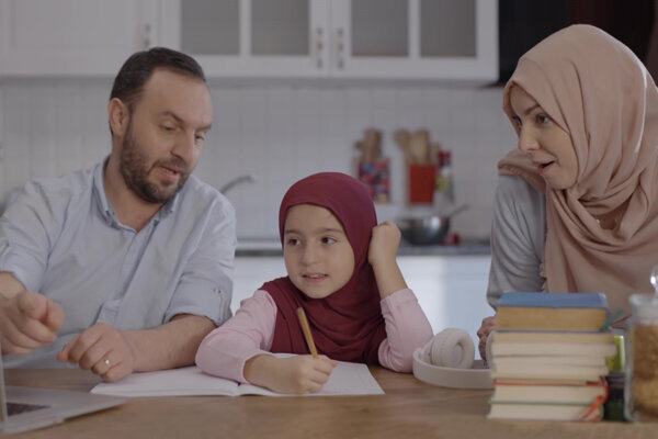 چه زمانی درباره بلوغ با بچه‌ها صحبت کنیم؟