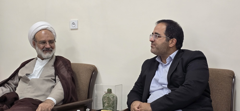 نشست مدیر حوزه علمیه خواهران استان یزد و رئیس صداوسیمای استان