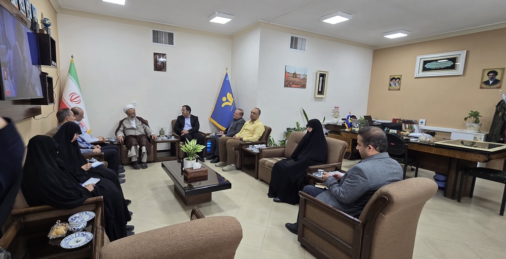 نشست مدیر حوزه علمیه خواهران استان یزد و رئیس صداوسیمای استان