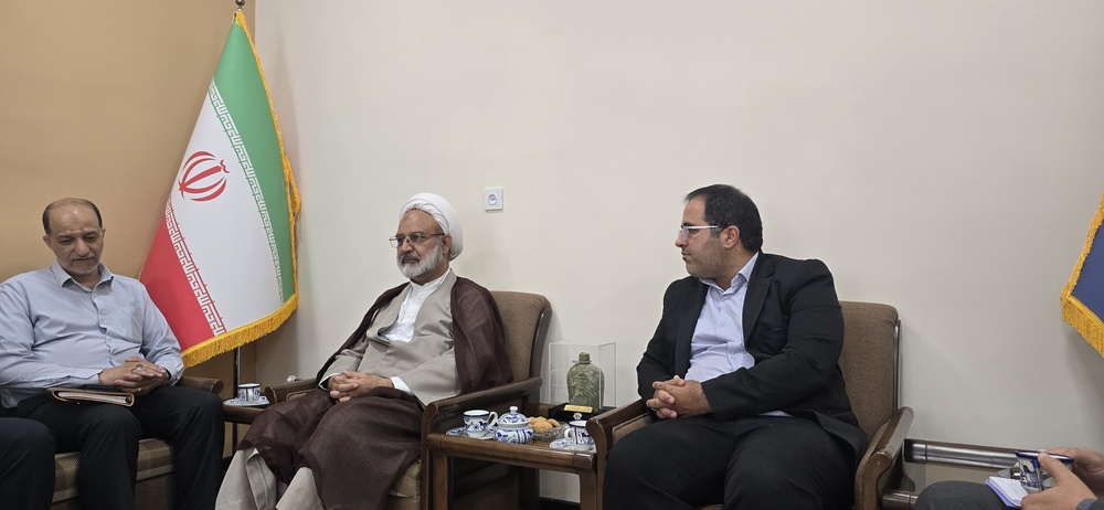 نشست مدیر حوزه علمیه خواهران استان یزد و رئیس صداوسیمای استان