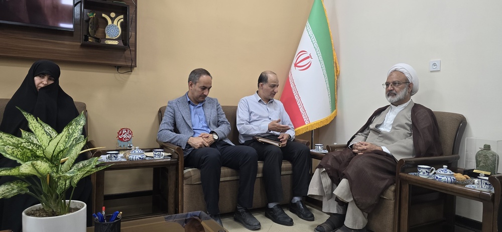 نشست مدیر حوزه علمیه خواهران استان یزد و رئیس صداوسیمای استان