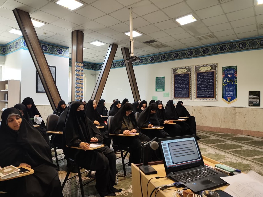 بصیرت؛ شرط لازم برای ظهور در کارگاه «تدبر در دعای عهد»