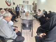 دیدار مدیر مدرسه علمیه فاطمه‌الزهرا سلام‌الله‌علیها جنت‌شهر و جمعی از مسئولان با افراد دارای معلولیت