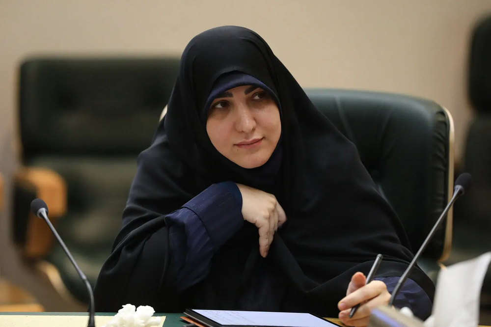 دولت در حوزه موتورسواری زنان از تصمیم‌های شتابزده و نمایشی پرهیز کند