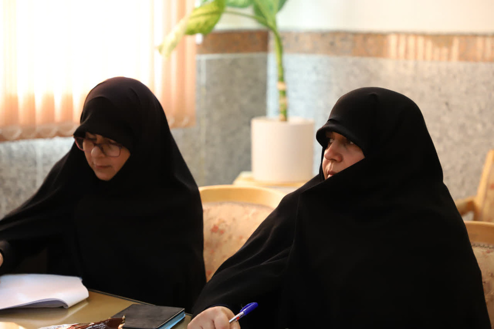 بررسی پیشنویس شیوهنامه بهرهگیری از هوش مصنوعی در پایاننامهها و رسالههای حوزوی