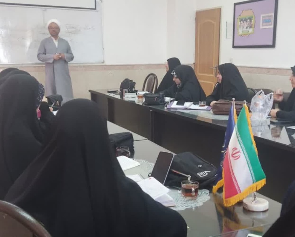 برگزاری کارگاه تخصصی روش تحقیق ویژه طلاب مشاوره خانواده در آران و بیدگل