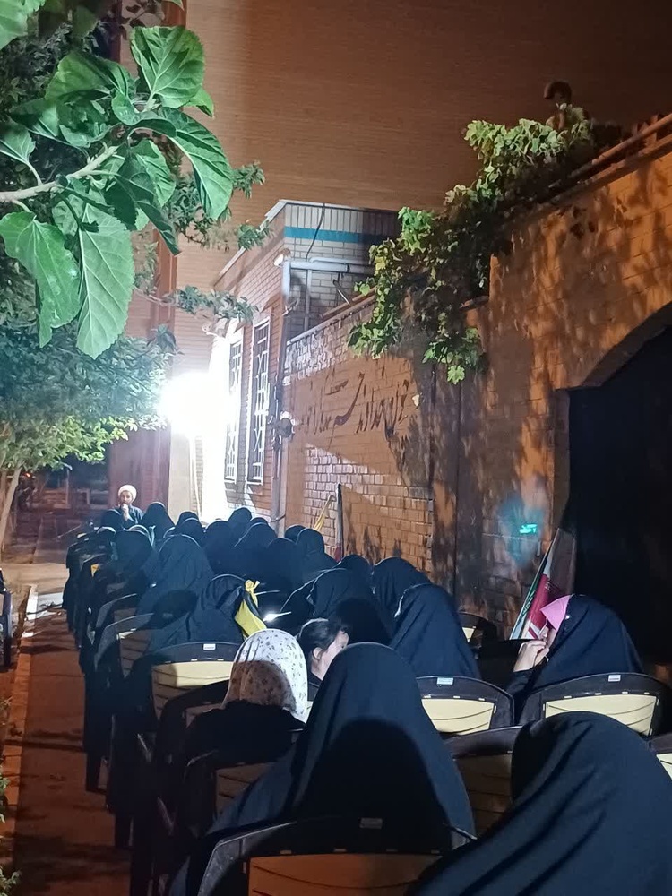 اقدامات فرهنگی تبلیغی مدارس علمیه خواهران استان قم در ایام چهلم تدفین رهبر شهید انقلاب