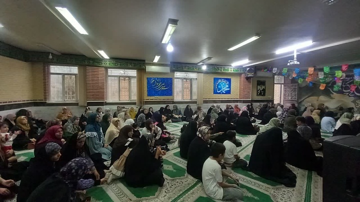 تبیین ویژگی‌های اخلاقی و رفتاری پیامبر اکرم در مدرسه علمیه دورود