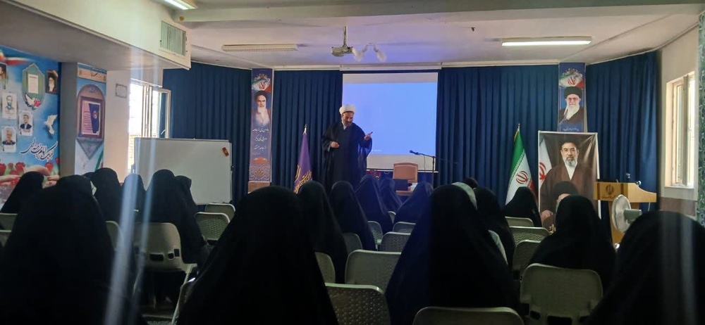 برگزاری اولین دوره جامع تربیت فرزند در مدرسه علمیه قروه