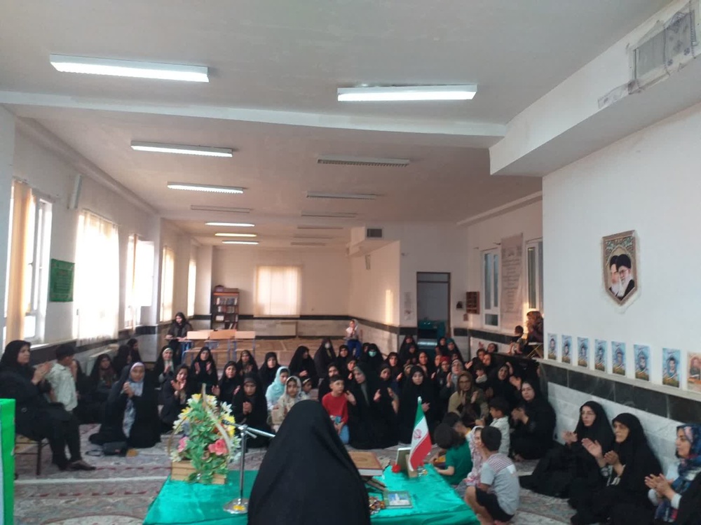 برگزاری آیین جشن میلاد پیامبر اکرم و امام جعفر صادق علیهم‌السلام در پلدختر