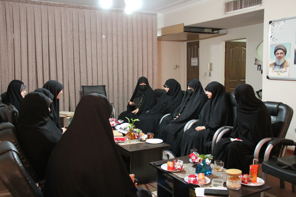 نشست هم‌افزایی معاونان فرهنگی مدارس علمیه خواهران استان قم