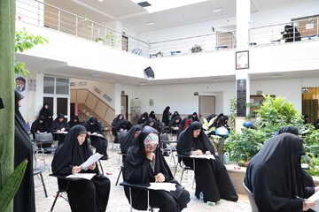 تصاویر/ بازدید حجت الاسلام والمسلمین علیزاده از آزمون ورودی حوزه های علمیه خواهران