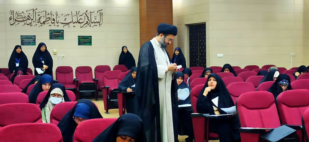 برگزاری آزمون ورودی حوزه علمیه خواهران در سه مقطع تحصیلی در استان فارس