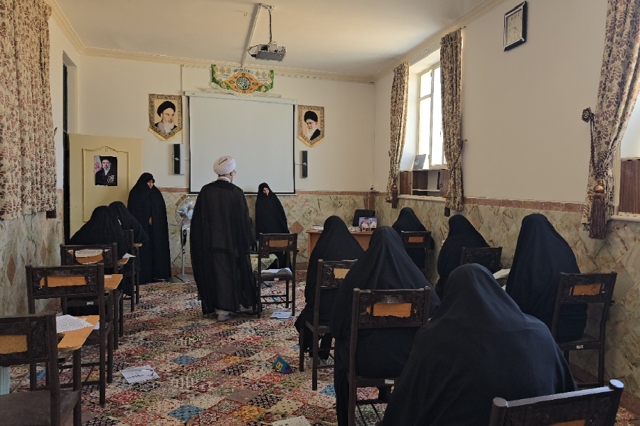 بازدید مدیر حوزه علمیه خواهران یزد از مراکز آزمون ورودی سطوح سه و چهار