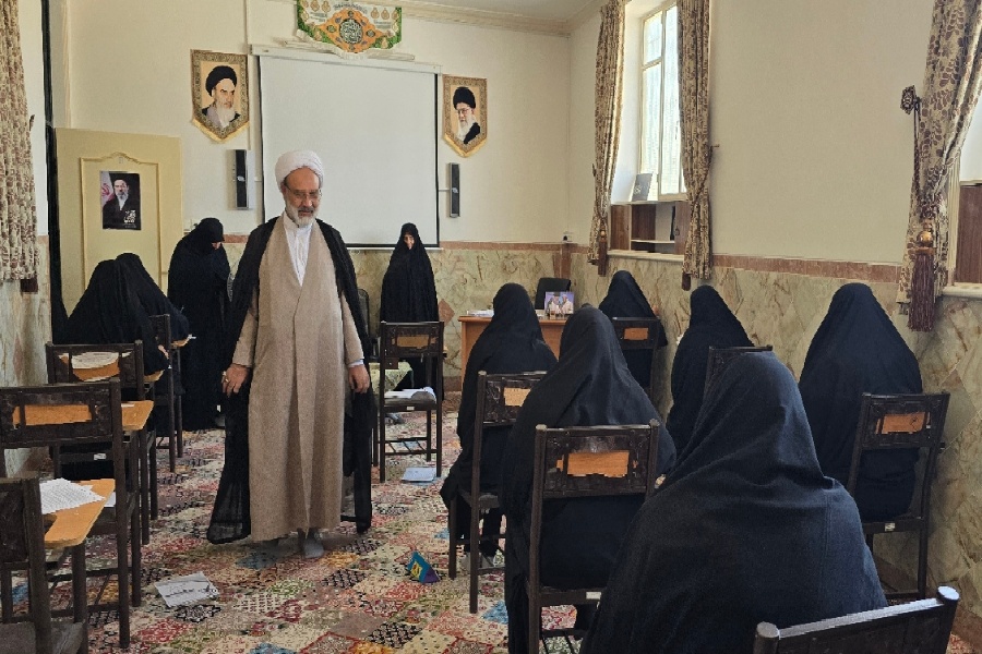 بازدید مدیر حوزه علمیه خواهران یزد از مراکز آزمون ورودی سطوح سه و چهار