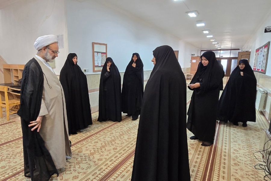 بازدید مدیر حوزه علمیه خواهران یزد از مراکز آزمون ورودی سطوح سه و چهار