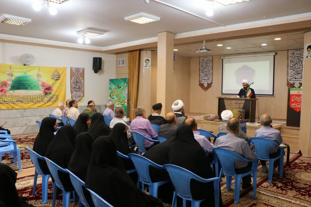 هر طلبه خواهر، سفیری برای اسلام و انقلاب است