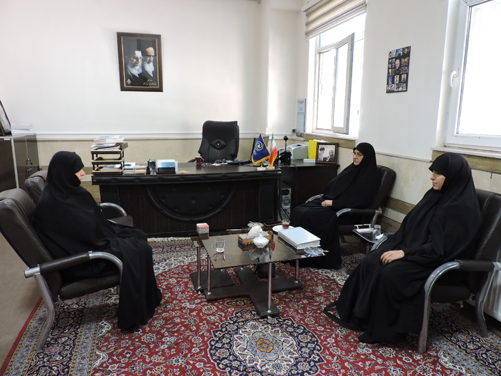 دیدار مدیر استان با مسئول بسیج جامعه زنان سپاه استان کرمانشاه