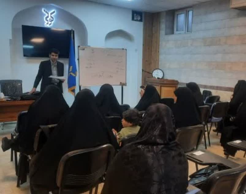 برگزاری نخستین جلسه کارگاه تخصصی پایاننامهنویسی در مدرسه علمیه تخصصی کوثر کاشان